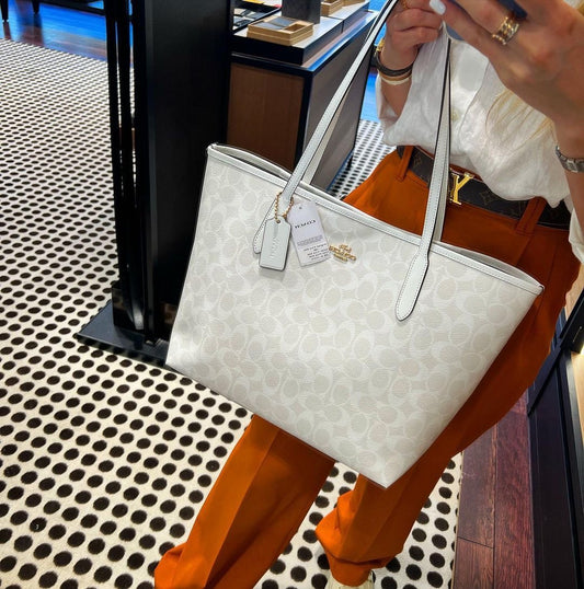 Coach Large Size Shoulder Bag
